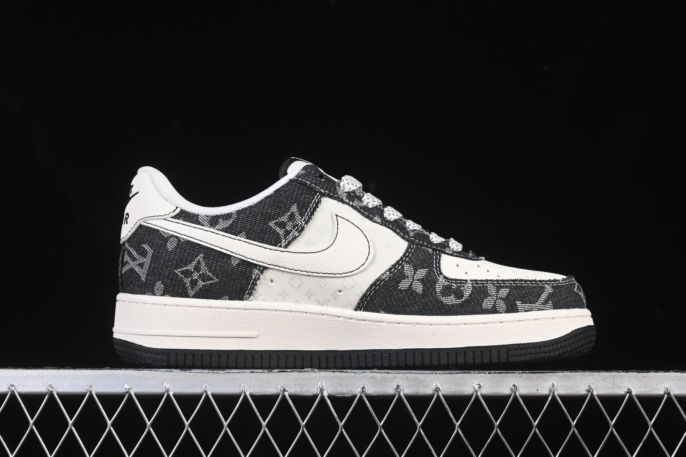 All categories Nk Air Force 1 Air Force series Nk Air Force 1 Low Air Force low-top Nike Air Force 1'07 Low LV co-branded denim beige and black stitching Air Force 1 low-top casual sneakers MZ9588-815
